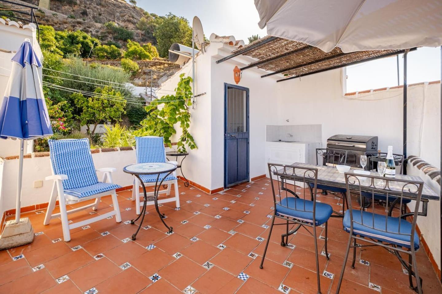 Vakantiehuis And Mountains